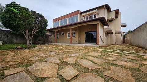 Casa à venda em Brasília, Setor Habitacional Arniqueira (Águas Claras), com 4 quartos, com 350 m²